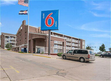 Motel 6 Colorado Springs, CO - Air Force Academy
