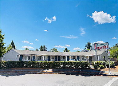 Deluxe Inn Motel